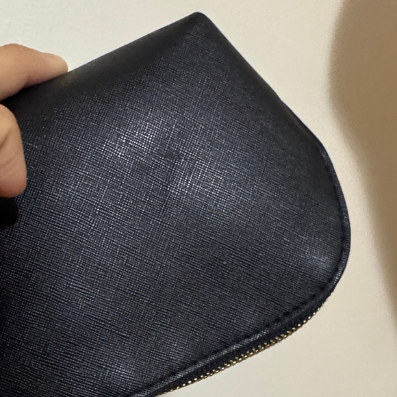 NWOT Mary Kay Bee Wristlet - Picture 6 of 10